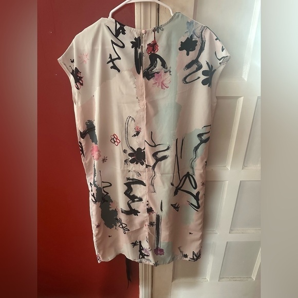 ASOS Abstract Side Ruched Ribbon Tie Dress - Picture 14 of 16